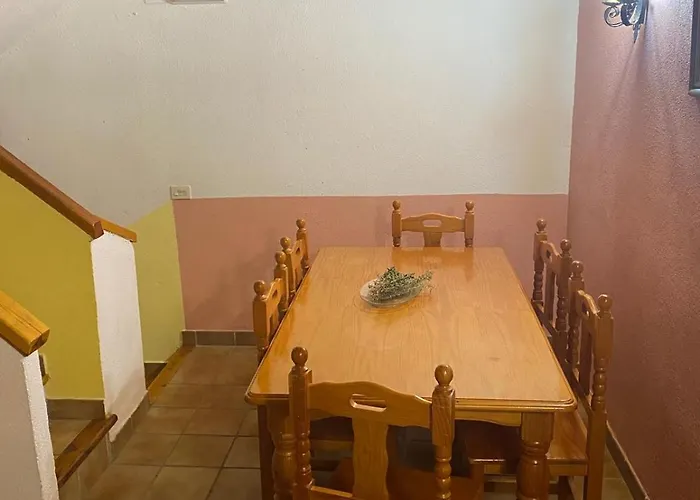 Casa Alta 14 B * Palanques